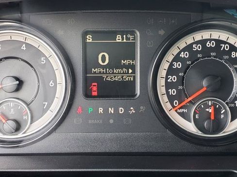 Used 2017 RAM 1500 Express w/ Black Ram 1500 Express Group AWD/4WD image 9