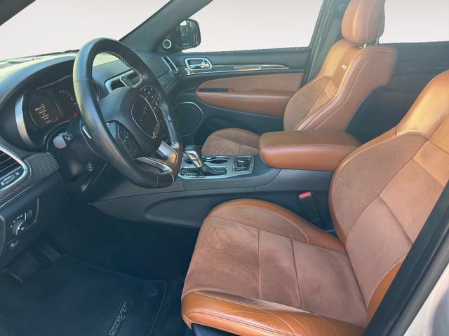 Used 2017 Jeep Grand Cherokee SRT AWD/4WD image 9
