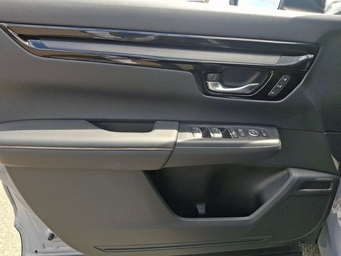 Used 2024 Honda CR-V Sport Touring image 12