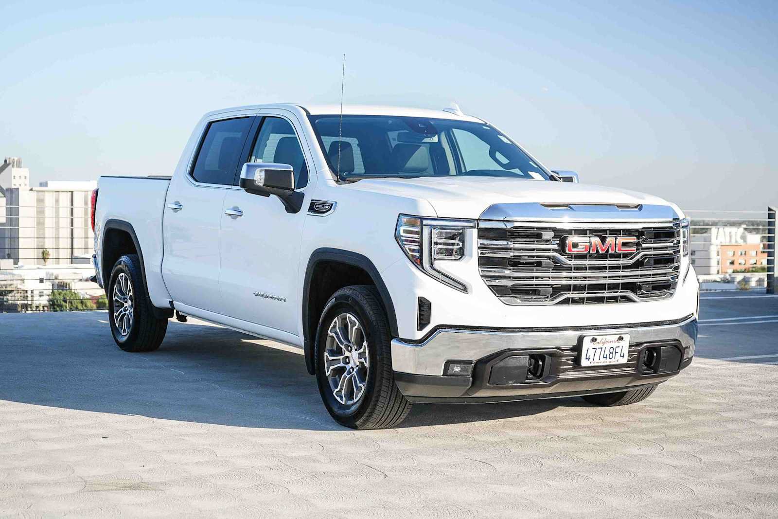 Used 2026 GMC Sierra 1500 SLT RWD image 3