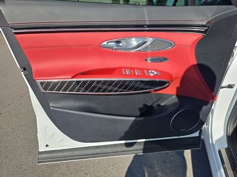 Used 2025 Genesis GV70 3.5T Sport w/ Sport Prestige Package image 14