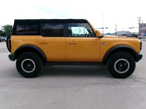 Used 2021 Ford Bronco Outer Banks w/ Sasquatch Package image 3