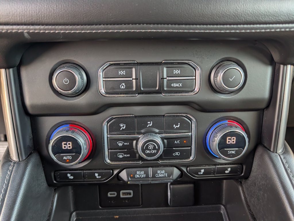 Used 2023 Chevrolet Tahoe LT AWD/4WD image 7
