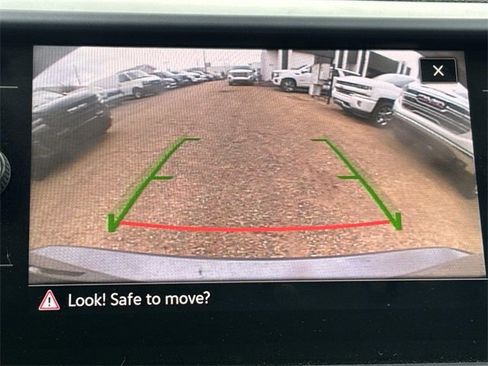 Used 2022 Volkswagen Taos SE w/ Panoramic Sunroof Package image 32