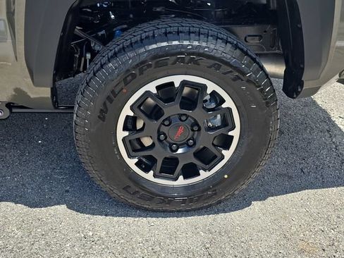 New 2026 Toyota Tacoma TRD Off-Road AWD/4WD image 32