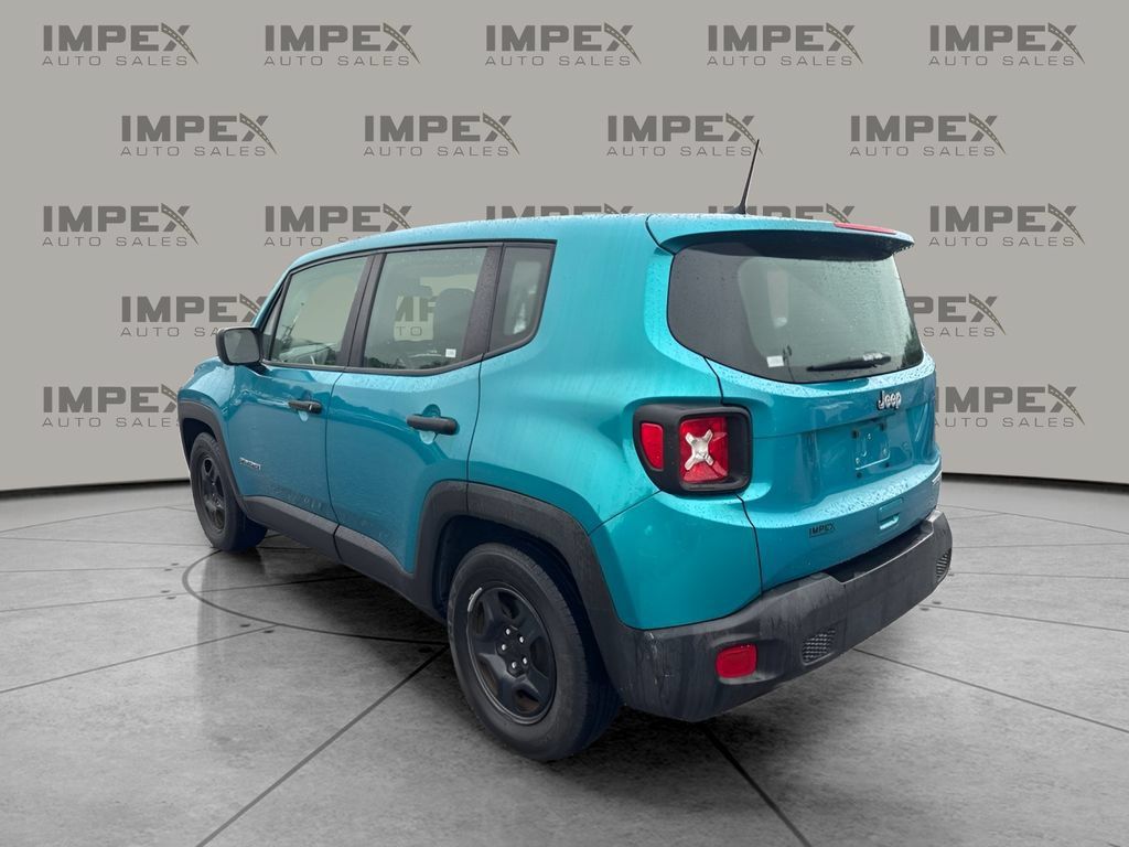 Used 2021 Jeep Renegade Sport FWD image 2