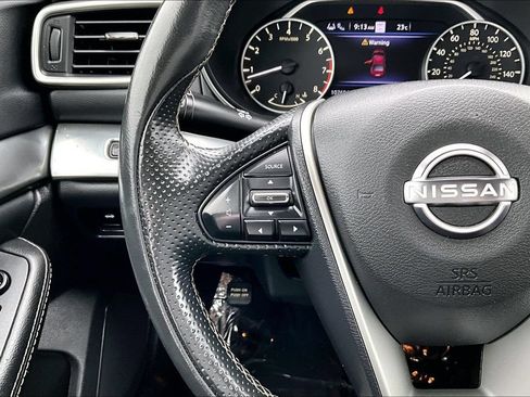 Used 2023 Nissan Maxima SL FWD image 13