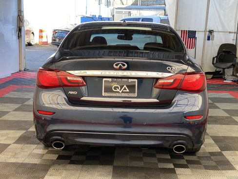 Used 2018 INFINITI Q70 Luxe w/ Cargo Package image 5