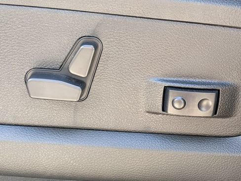 New 2026 RAM 3500 Big Horn AWD/4WD image 17