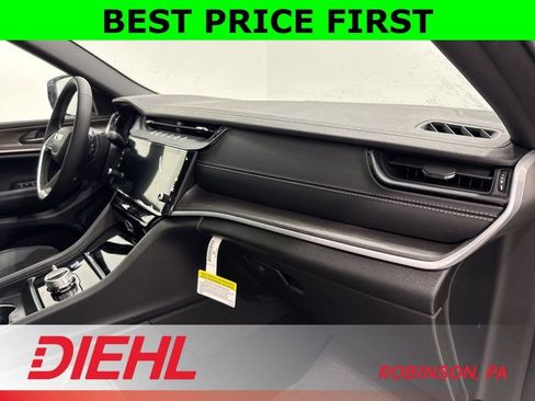 New 2026 Jeep Grand Cherokee Altitude AWD/4WD image 16
