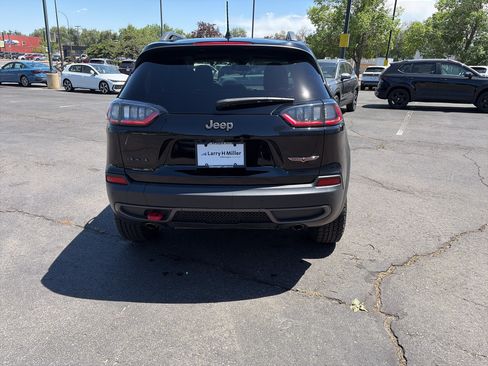 Used 2019 Jeep Cherokee Trailhawk w/ Comfort/Convenience Group AWD/4WD image 6