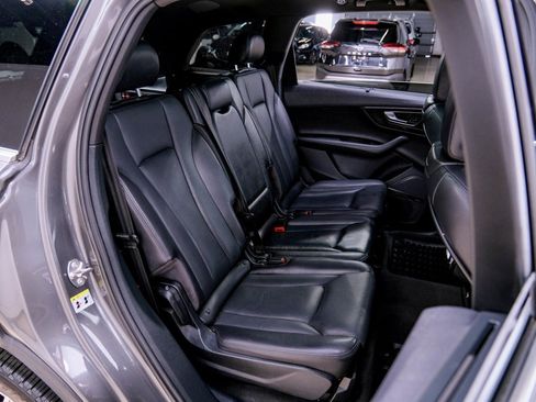 Used 2018 Audi Q7 3.0T Prestige w/ Prestige Package image 43