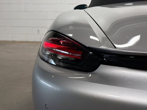 Certified 2024 Porsche 718 Boxster RWD image 11