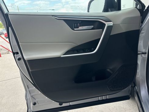 Certified 2025 Toyota RAV4 XLE AWD/4WD image 10