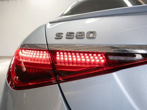 Used 2022 Mercedes-Benz S 580 4MATIC Sedan image 7
