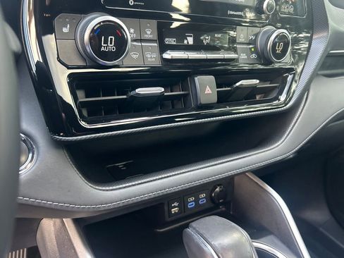 Used 2022 Toyota Highlander XSE image 37