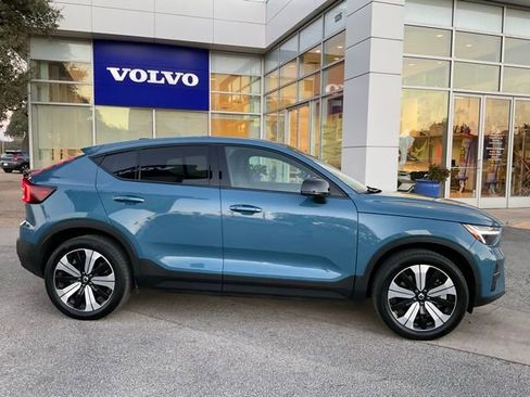 Certified 2023 Volvo C40 Recharge Core image 8