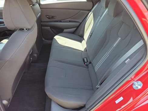 Used 2025 Hyundai Elantra Sport FWD image 23