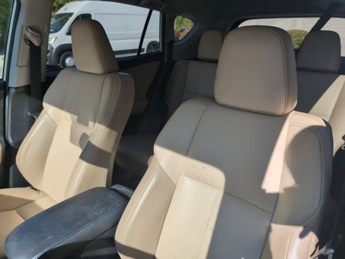 Used 2015 Toyota RAV4 Limited image 8