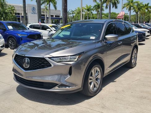 Used 2024 Acura MDX SH-AWD image 3