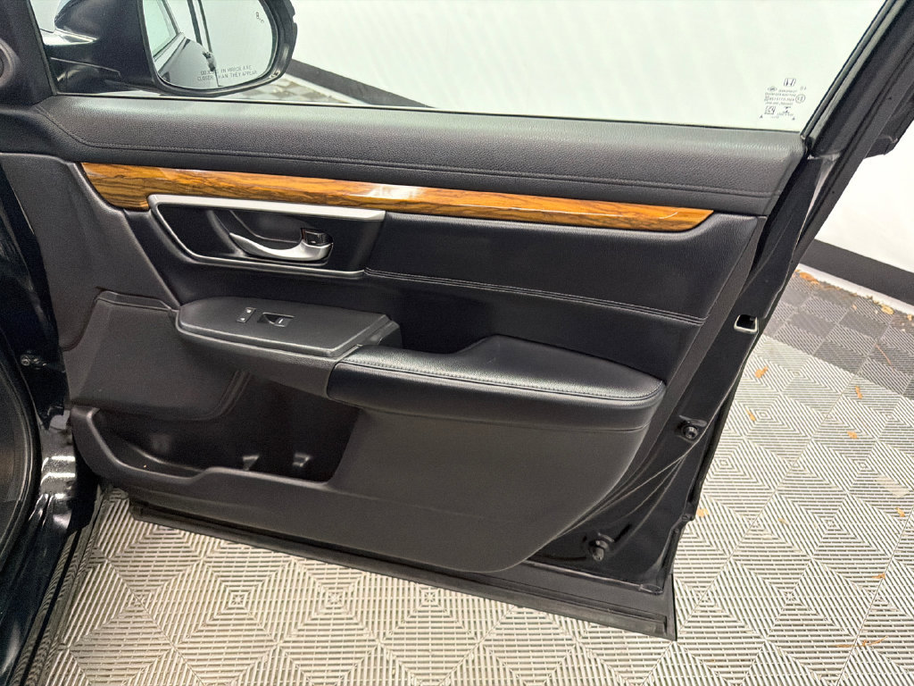 Used 2018 Honda CR-V Touring image 15