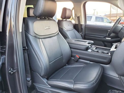 New 2025 Ford Expedition Platinum w/ Driver's Package AWD/4WD image 15