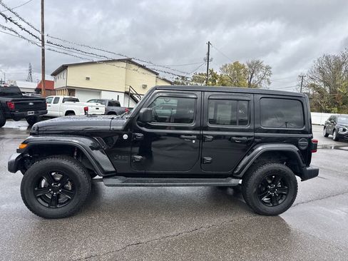 Used 2020 Jeep Wrangler Unlimited Sahara image 7