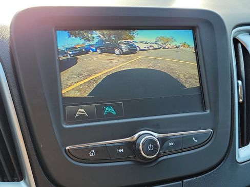 Used 2017 Chevrolet Malibu LS FWD image 21