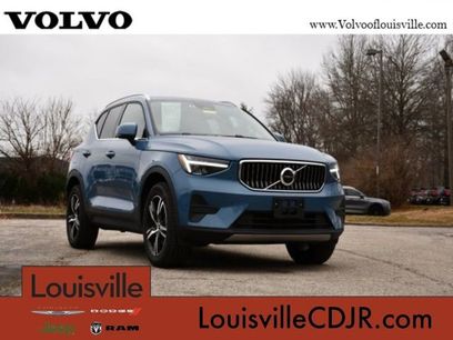 Used 2025 Volvo XC40 B5 Core