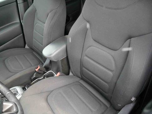 Used 2022 Jeep Renegade Latitude w/ Convenience Group AWD/4WD image 25