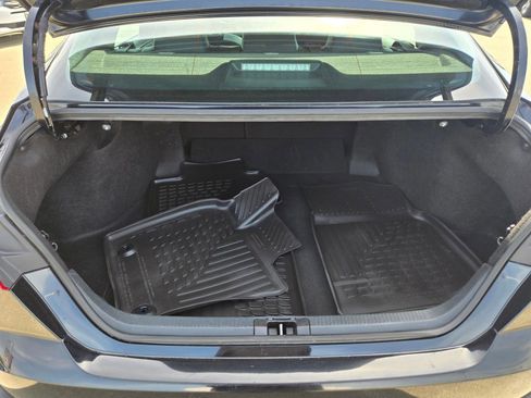 Used 2025 Toyota Camry SE FWD image 10