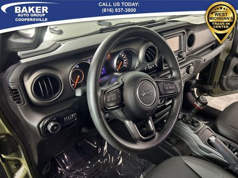 Used 2022 Jeep Wrangler Sport image 11