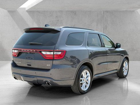 Used 2024 Dodge Durango GT RWD image 5