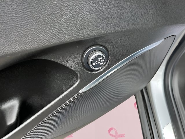 Used 2023 Buick Enclave Essence w/ Experience Buick Package FWD image 11