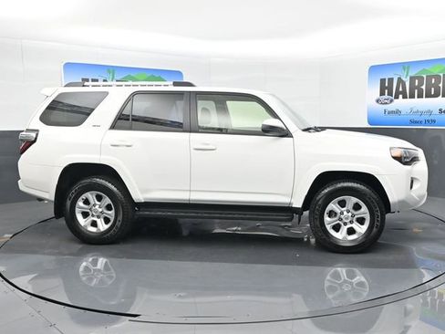 Used 2024 Toyota 4Runner SR5 image 7