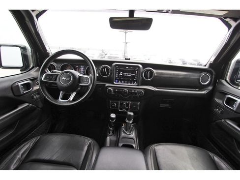 Used 2019 Jeep Wrangler Unlimited Sahara AWD/4WD image 9
