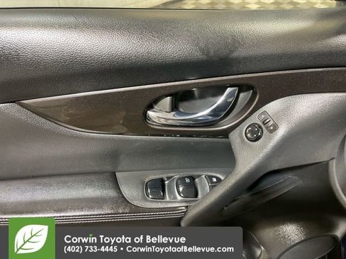 Used 2019 Nissan Rogue S w/ Special Edition Package image 26