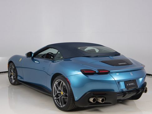 Certified 2025 Ferrari Roma Spider RWD image 26