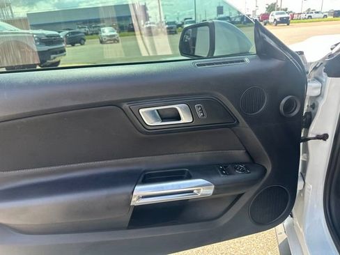 Used 2018 Ford Mustang Coupe w/ Equipment Group 101A RWD image 25
