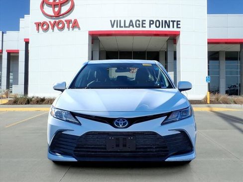 Used 2024 Toyota Camry LE image 2