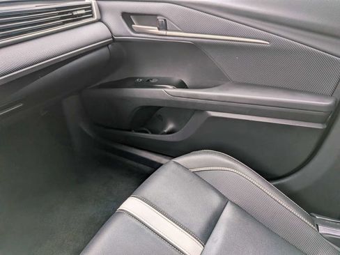 Used 2025 Toyota Camry SE FWD image 25