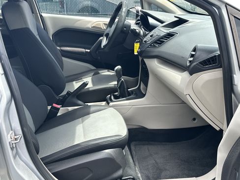 Used 2012 Ford Fiesta S FWD image 12