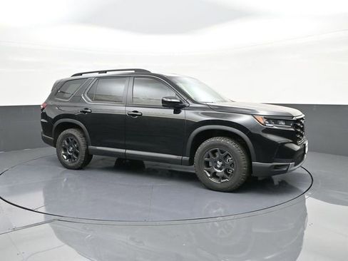New 2025 Honda Pilot TrailSport image 15