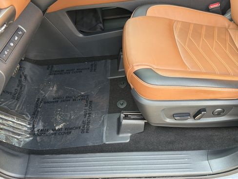 Certified 2025 Nissan Pathfinder Platinum w/ Cargo Package FWD image 32