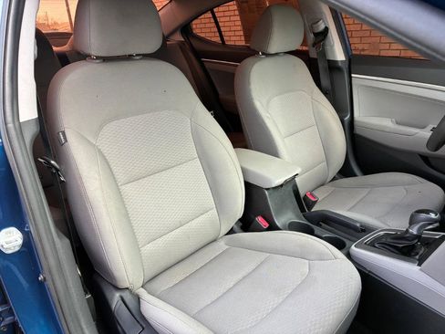 Used 2020 Hyundai Elantra SE image 13