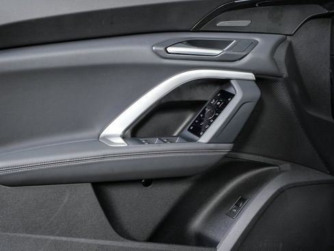 Certified 2025 Audi Q5 Premium Plus w/ Premium Plus image 6