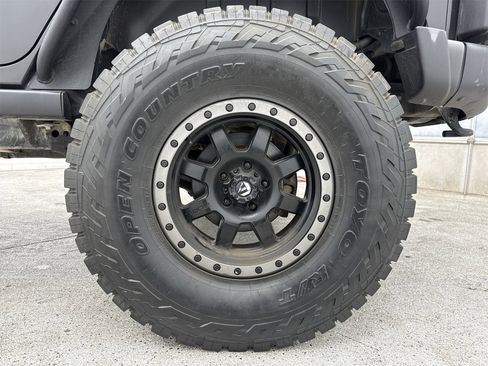 Used 2016 Jeep Wrangler Unlimited Sport w/ Connectivity Group image 40