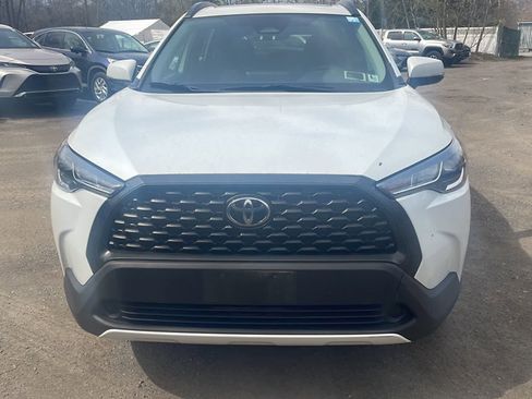 Used 2023 Toyota Corolla Cross LE w/ Moonroof Package image 14
