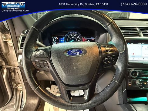 Used 2017 Ford Explorer XLT w/ Equipment Group 202A AWD/4WD image 18
