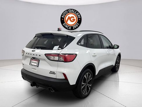Used 2022 Ford Escape SEL w/ SEL Stealth AWD Package image 3